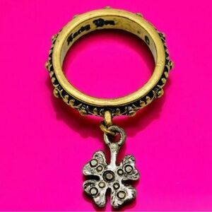 Vintage Lucky Day Gold Tone Ring w/ Four Leaf Clover Charm Size 6 Y2K Jewelry
